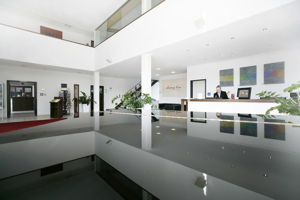 Das Wildeck Hotel & Restaurant Abstatt Bagian luar foto