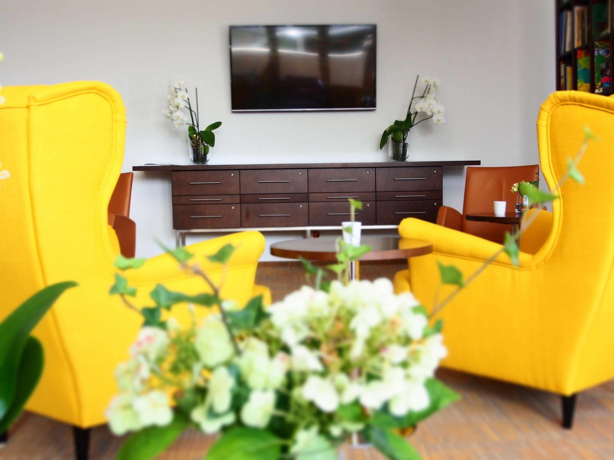 Das Wildeck Hotel & Restaurant Abstatt Bagian luar foto